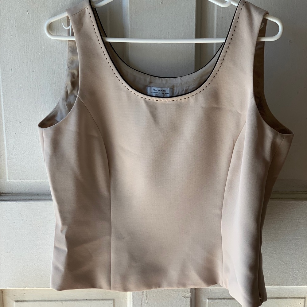 TAHARI:Cream blouse.